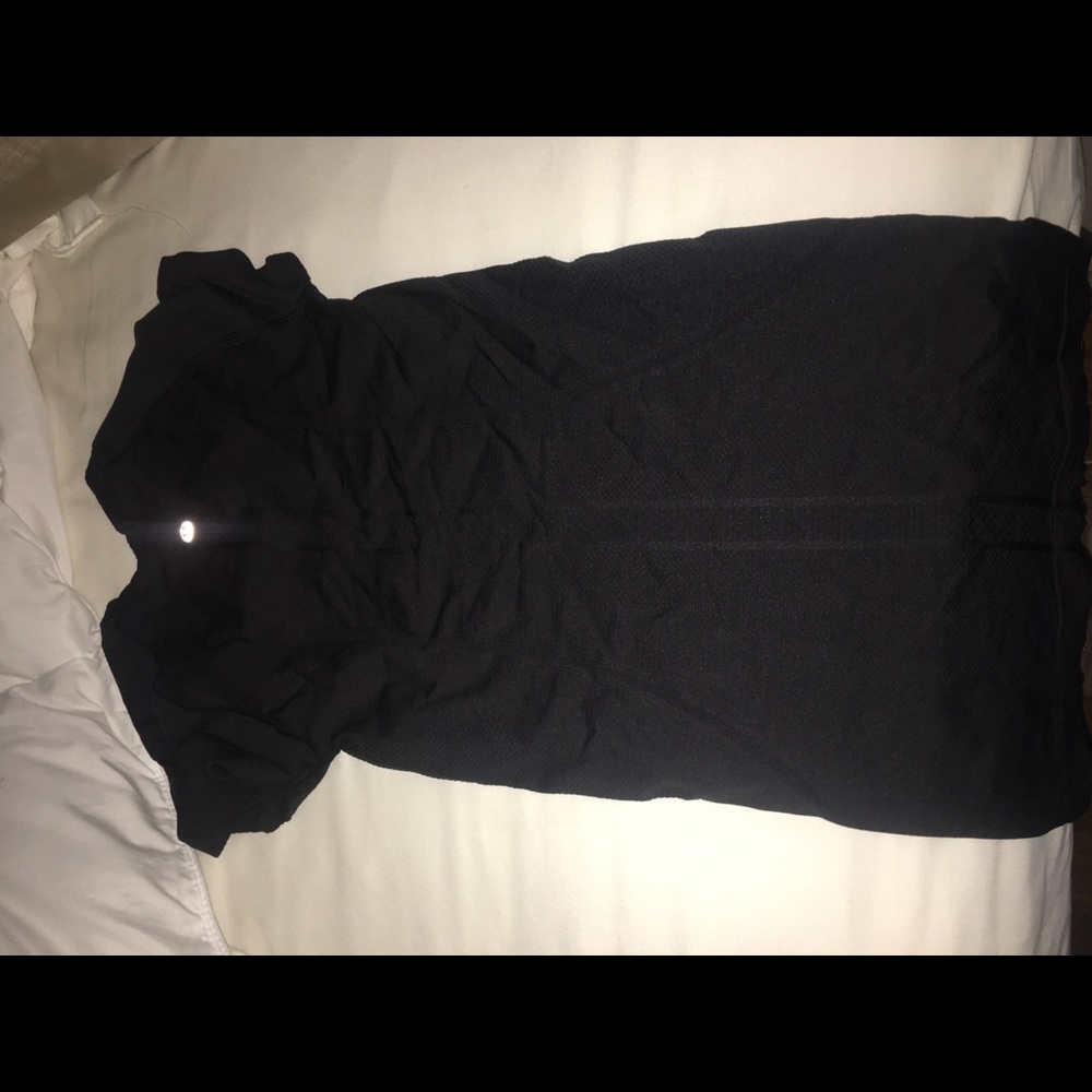LULULEMON athletic tee